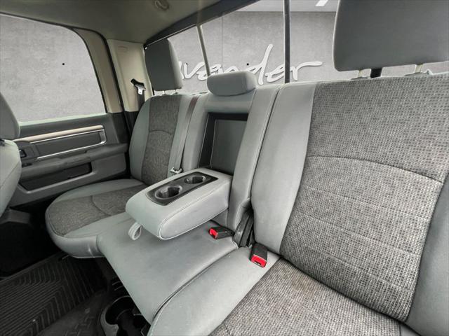 2017 Ram 1500 Big Horn Crew Cab 4x4 5'7" Box