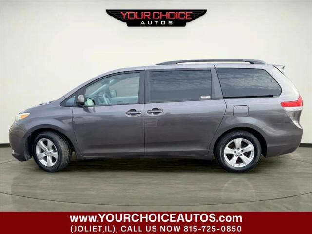 2013 Toyota Sienna LE V6 8 Passenger