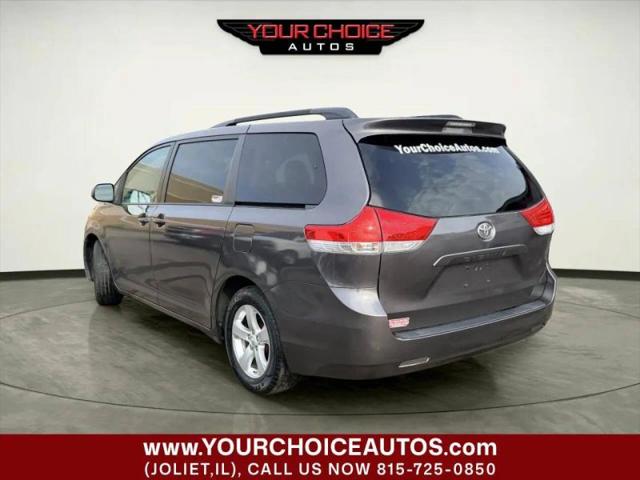 2013 Toyota Sienna LE V6 8 Passenger