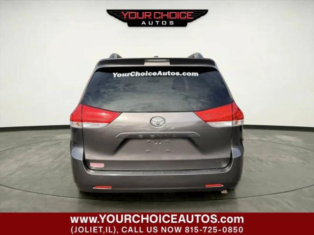 2013 Toyota Sienna LE V6 8 Passenger