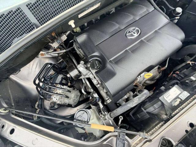 2013 Toyota Sienna LE V6 8 Passenger
