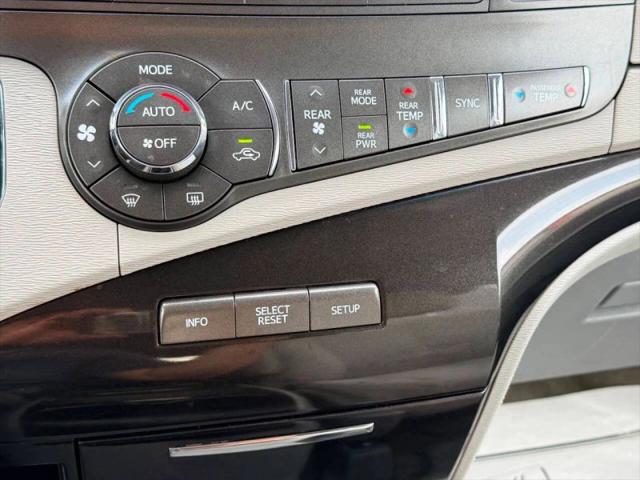 2013 Toyota Sienna LE V6 8 Passenger