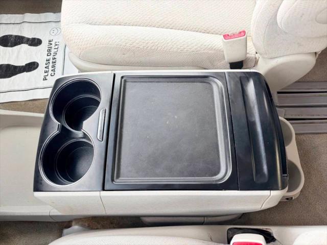 2013 Toyota Sienna LE V6 8 Passenger