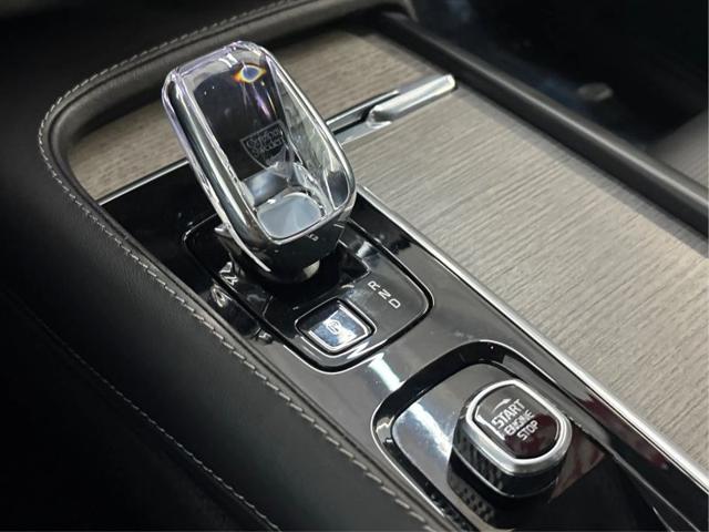 2023 Volvo XC90 B6 Ultimate 7-Seater