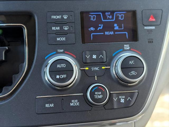 2016 Toyota Sienna XLE 8 Passenger