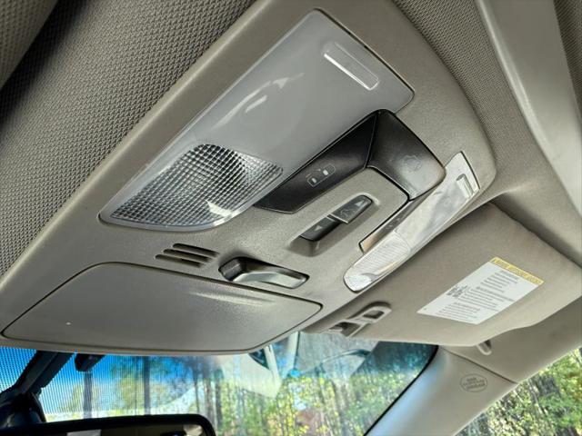 2016 Toyota Sienna XLE 8 Passenger