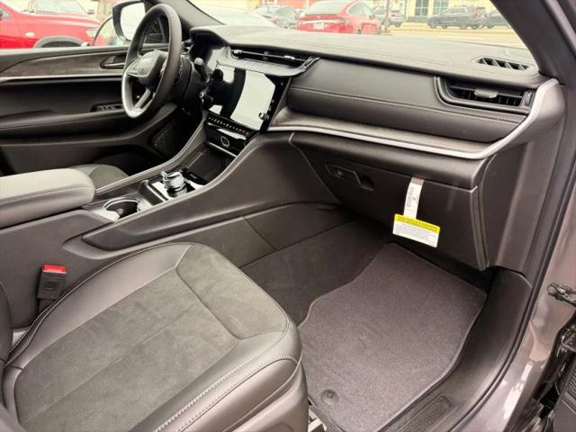 2026 Jeep Grand Cherokee L Altitude 4x4