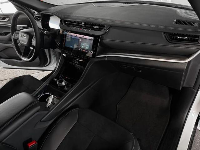 2026 Jeep Grand Cherokee L Altitude 4x4