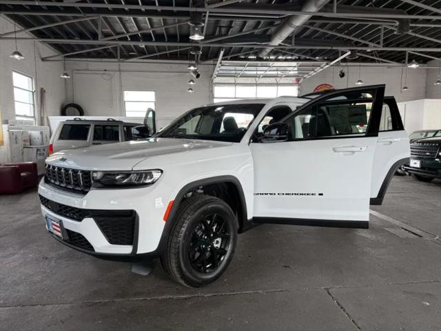 2026 Jeep Grand Cherokee L Altitude 4x4