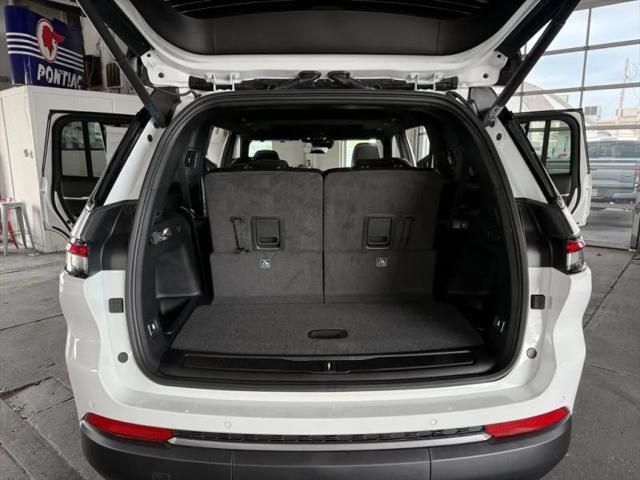 2026 Jeep Grand Cherokee L Altitude 4x4