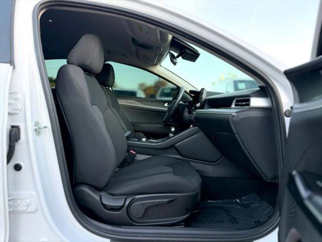 2023 Kia K5 LXS