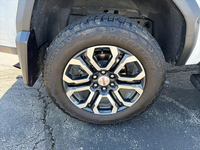 2024 GMC Canyon 4WD AT4