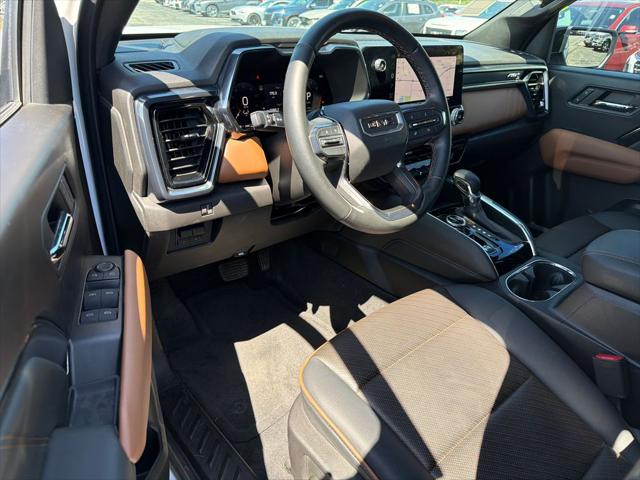 2024 GMC Canyon 4WD AT4