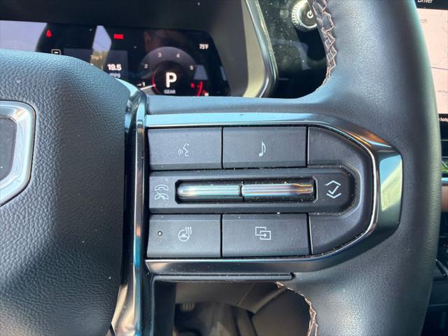 2024 GMC Canyon 4WD AT4