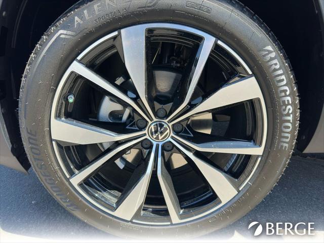 2026 Volkswagen Atlas Cross Sport SEL Premium R-Line