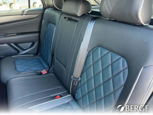 2026 Volkswagen Atlas Cross Sport SEL Premium R-Line