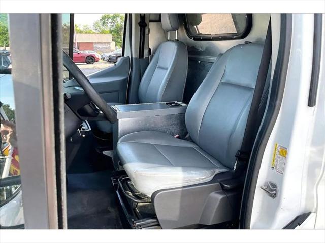 2019 Ford Transit w/Sliding Side Door w/RWB