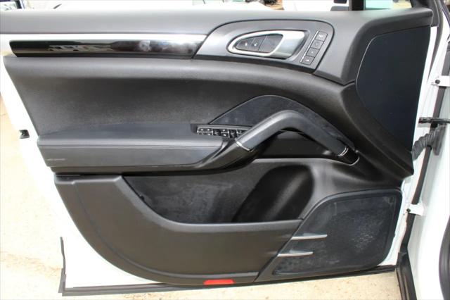 2016 Porsche Cayenne Platinum Edition AWD