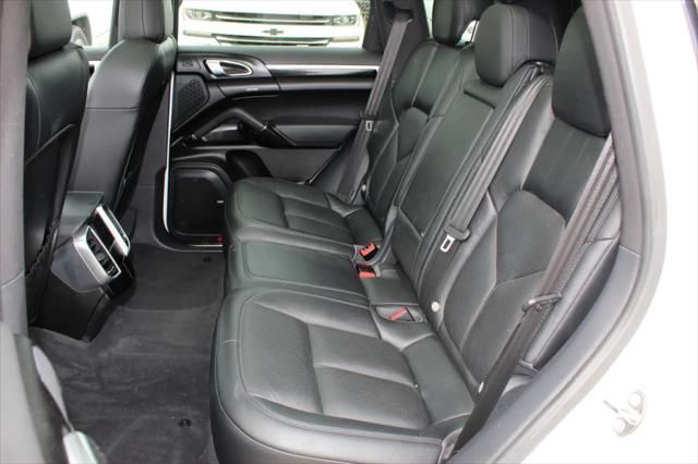 2016 Porsche Cayenne Platinum Edition AWD