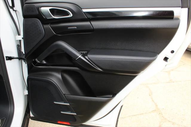 2016 Porsche Cayenne Platinum Edition AWD