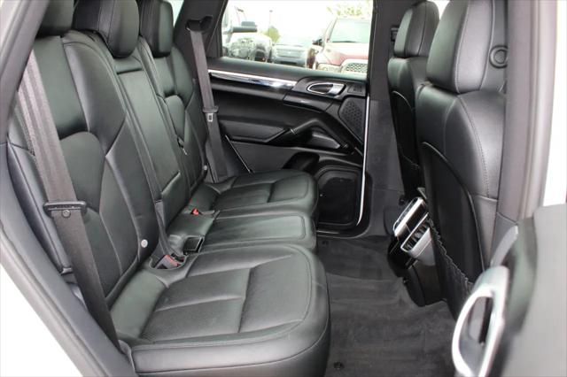 2016 Porsche Cayenne Platinum Edition AWD