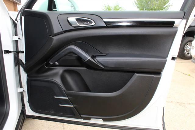 2016 Porsche Cayenne Platinum Edition AWD