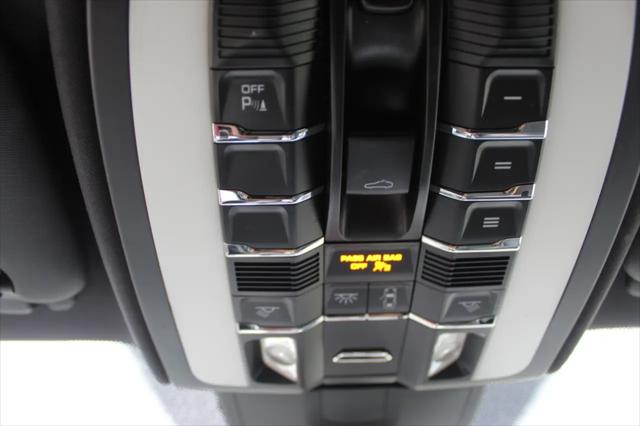 2016 Porsche Cayenne Platinum Edition AWD