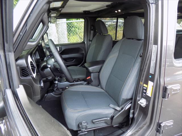 2025 Jeep Wrangler 4-Door Summit 4x4