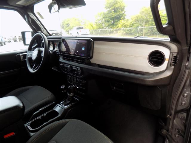 2025 Jeep Wrangler 4-Door Summit 4x4