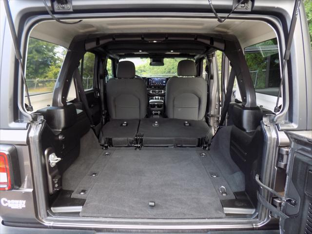2025 Jeep Wrangler 4-Door Summit 4x4