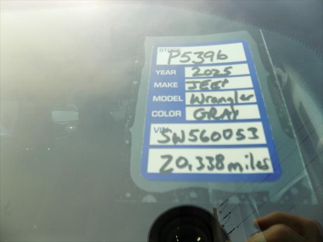 2025 Jeep Wrangler 4-Door Summit 4x4
