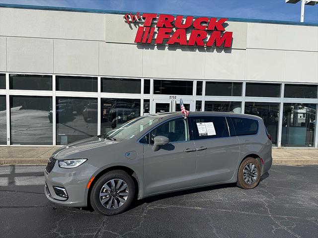 2022 Chrysler Pacifica Hybrid Touring L for sale in Greenville, SC