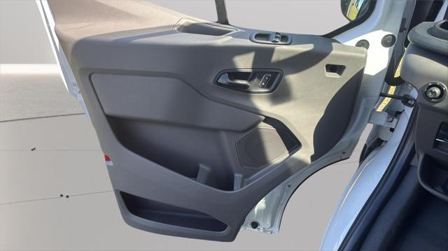 2025 Ford Transit Cutaway 10' DURACUBE ALUMINUM BODY ROLL UP DOOR BACK UP CAMERA