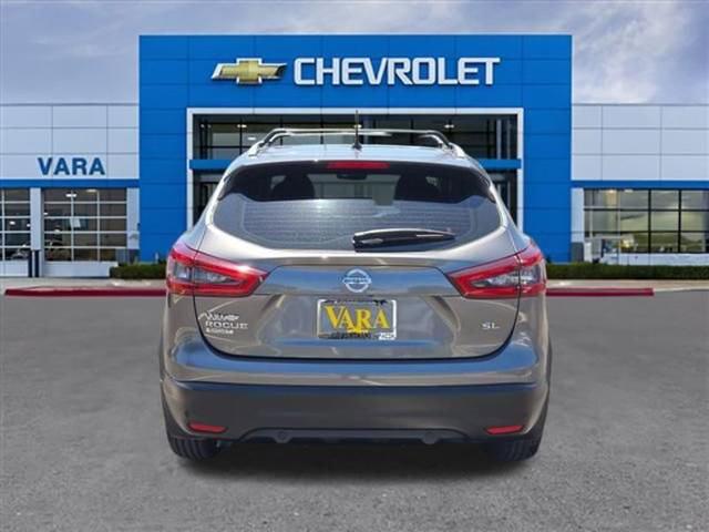 2021 Nissan Rogue Sport SL FWD Xtronic CVT