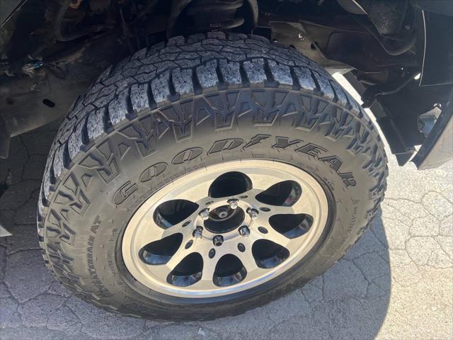 2012 Chevrolet Avalanche LS