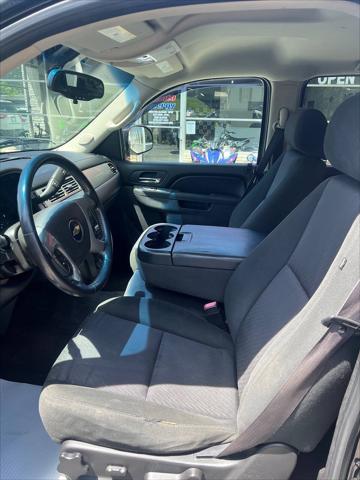 2012 Chevrolet Avalanche LS