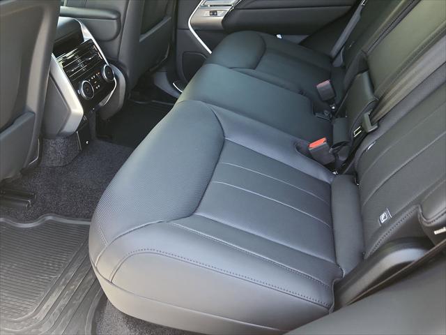 2026 Land Rover Range Rover P550e SE