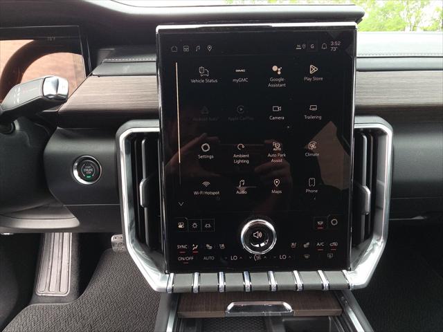 2026 GMC Acadia Denali FWD