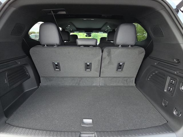 2026 GMC Acadia Denali FWD