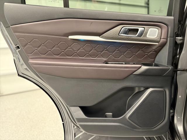 2025 Ford Explorer Platinum