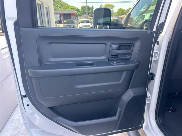 2026 Ram 3500 Tradesman Crew Cab 4x4 8 Box