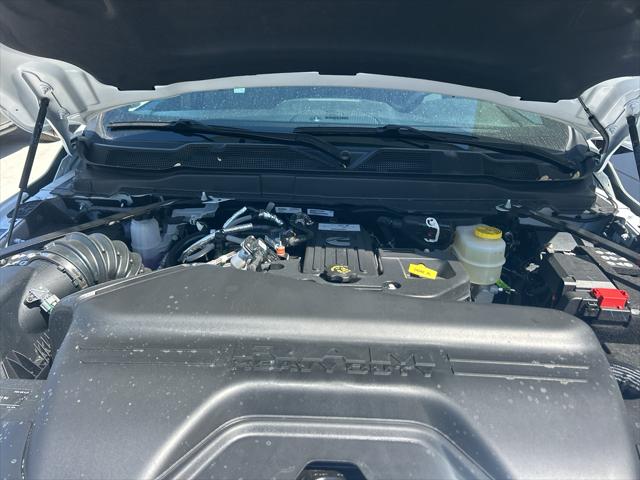 2026 Ram 3500 Tradesman Crew Cab 4x4 8 Box