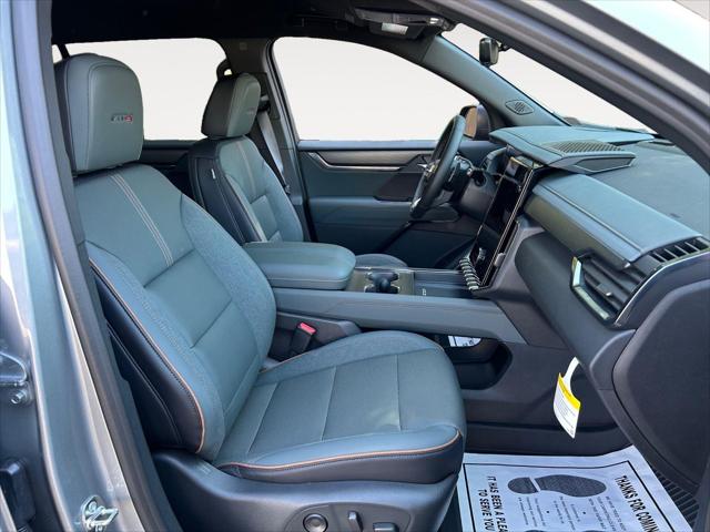 2026 GMC Acadia AT4 AWD