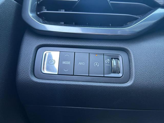 2026 GMC Acadia AT4 AWD