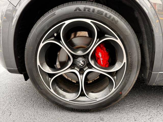 2023 Alfa Romeo Stelvio Veloce AWD