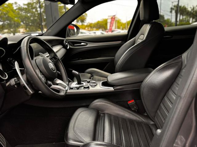 2023 Alfa Romeo Stelvio Veloce AWD