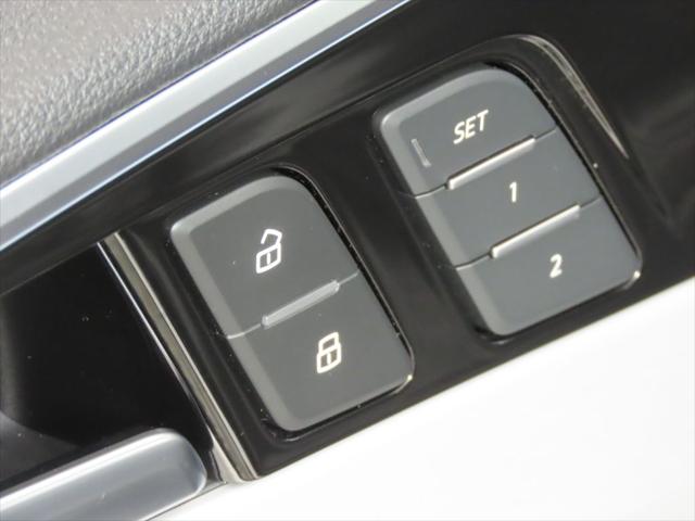 2023 Audi A4 Prestige 45 TFSI S line quattro S tronic