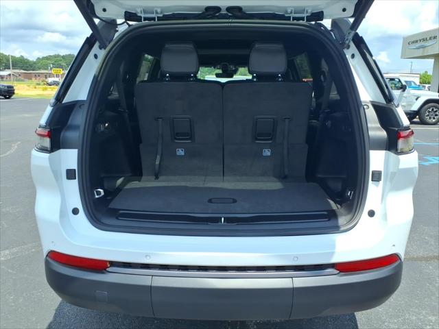 2026 Jeep Grand Cherokee Altitude 4x2