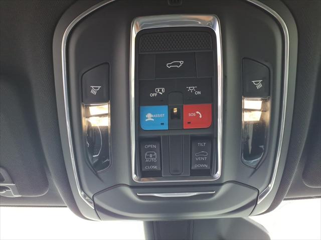 2026 Jeep Grand Cherokee Altitude 4x2