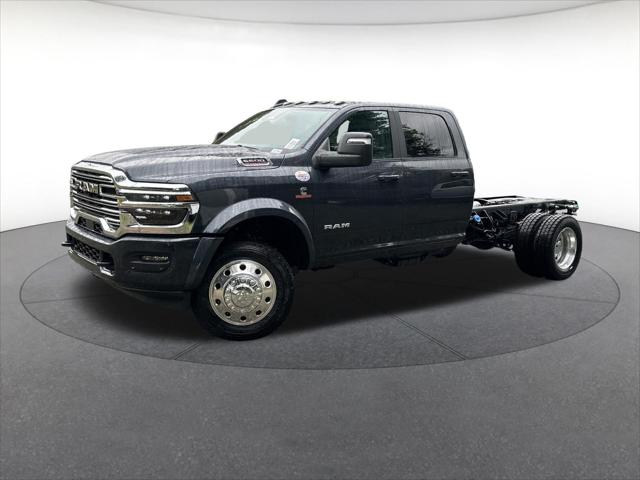 2026 RAM 5500 Chassis RAM 5500 BIG HORN CHASSIS CREW CAB 4X4 60 CA